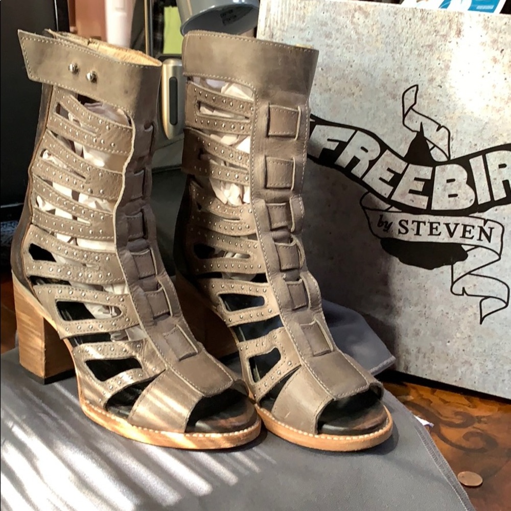 FreeBird by Steven “lotus” Sandals